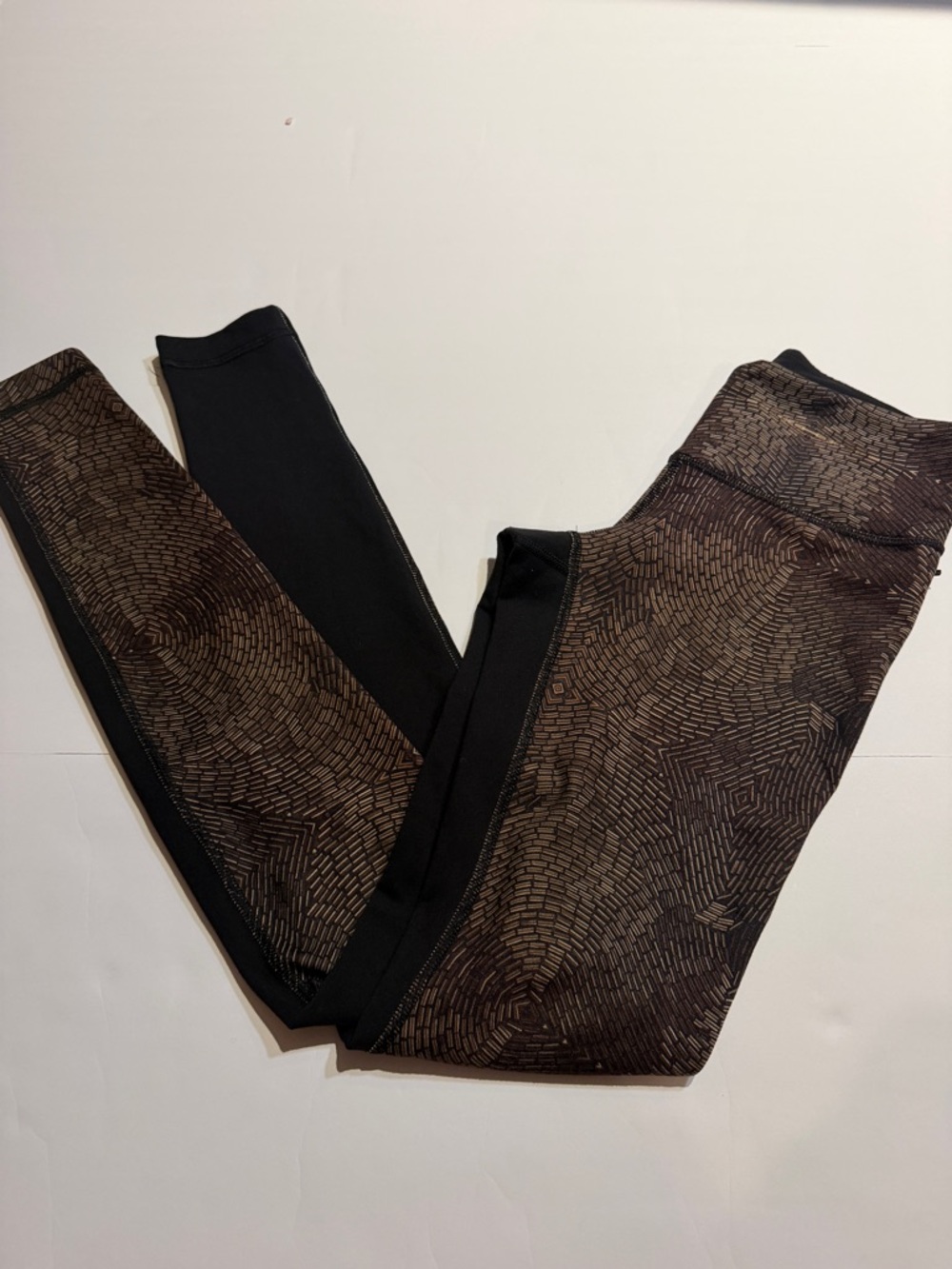 Lululemon Black & Brown Athletic Leggings